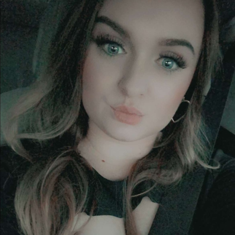 Meet your Posher, Brianne